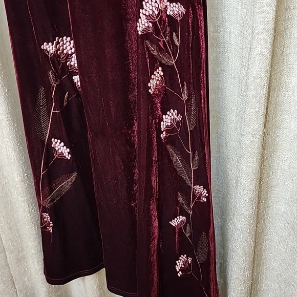 Disturbia Virosa Burgundy Velvet Dress - Picture 2 of 5